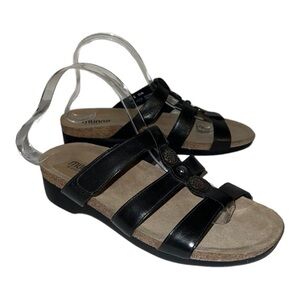 Munro Black Slide Sandals